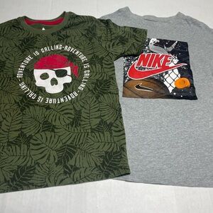 Youth Lot of two size M ( 10)